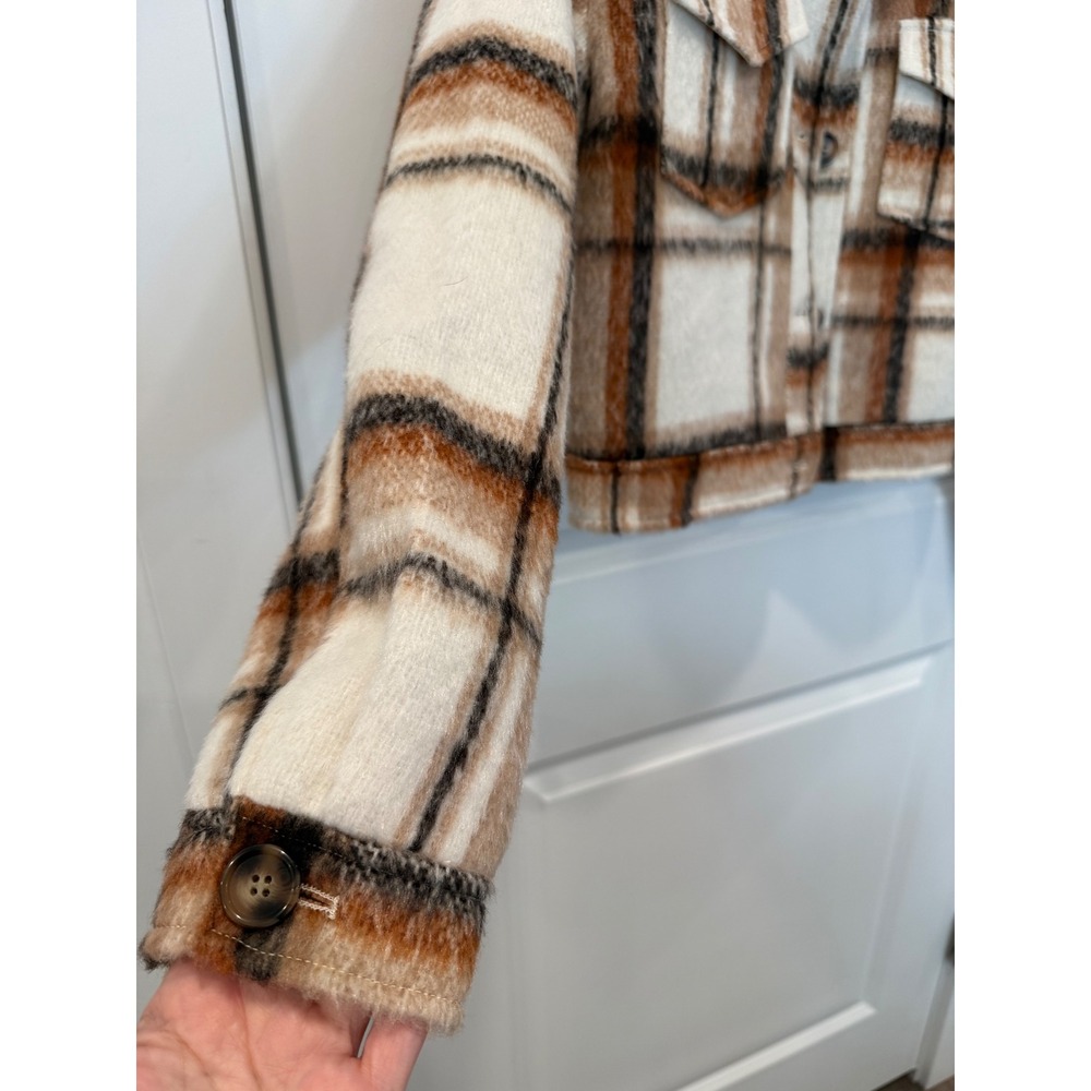 Altar'd State Cropped Plaid Shacket Brown Cream Rust Small - Picture 3 of 6